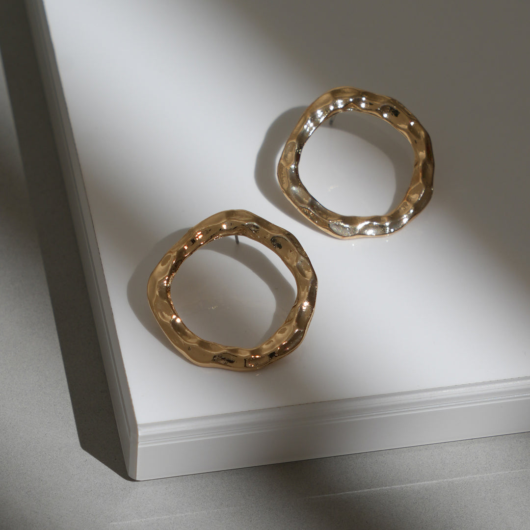 Sleek Round Stud Earrings