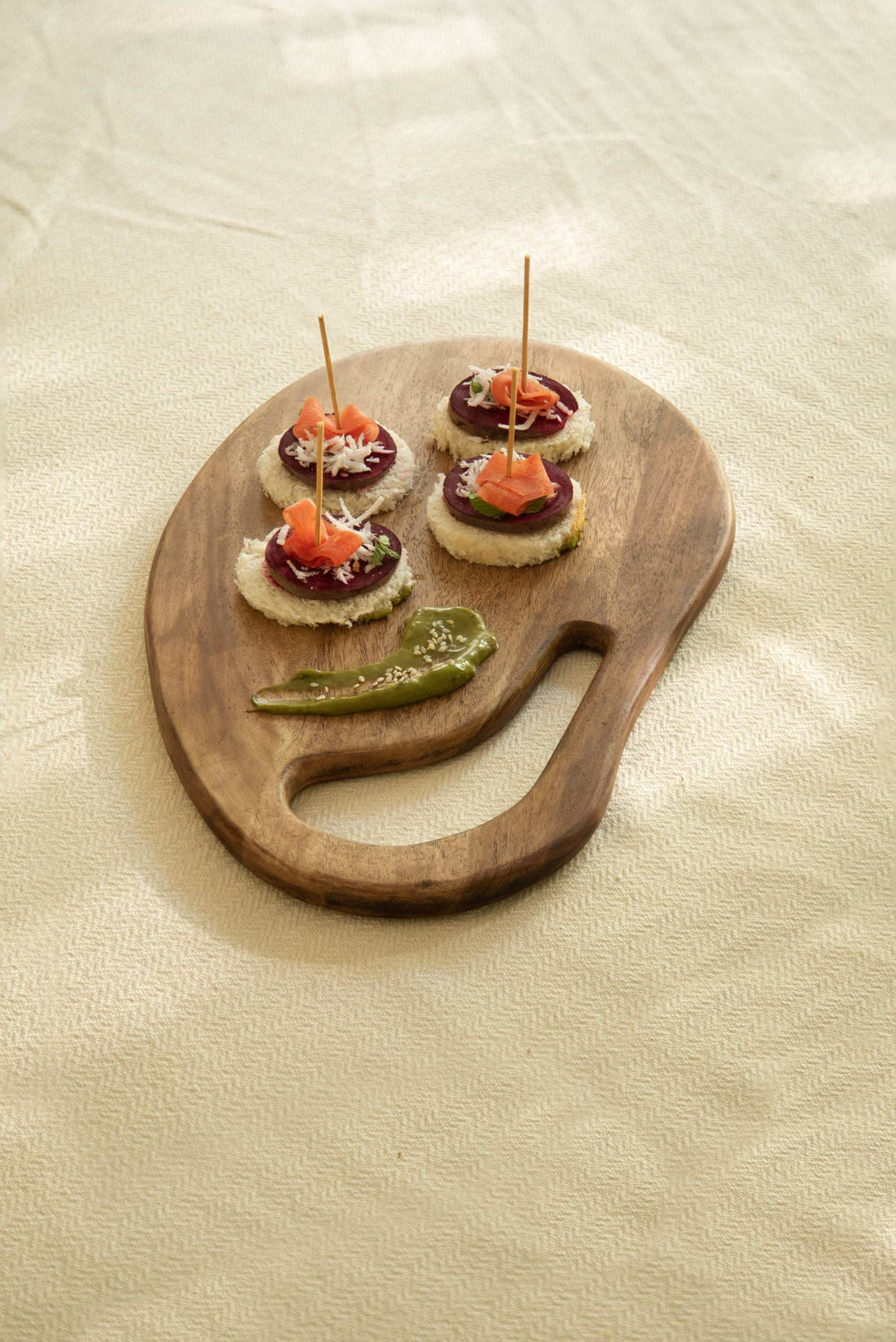 Laimai Large Mango Wood Serving Board with Handle