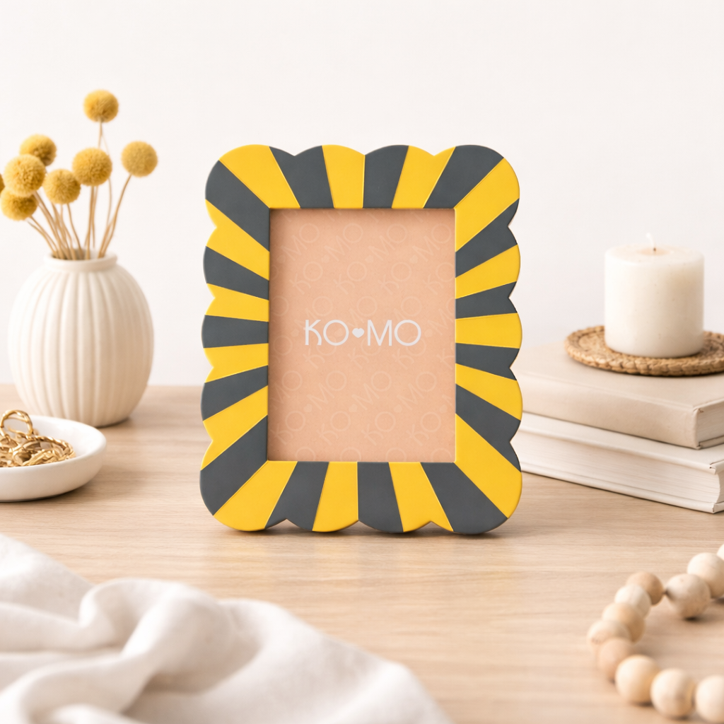 Yellow & Gray Scallop Photo Frame 5x7 Inch Resin Décor