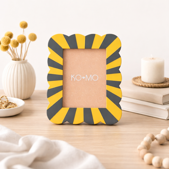 Yellow & Gray Scallop Photo Frame 5x7 Inch Resin Décor