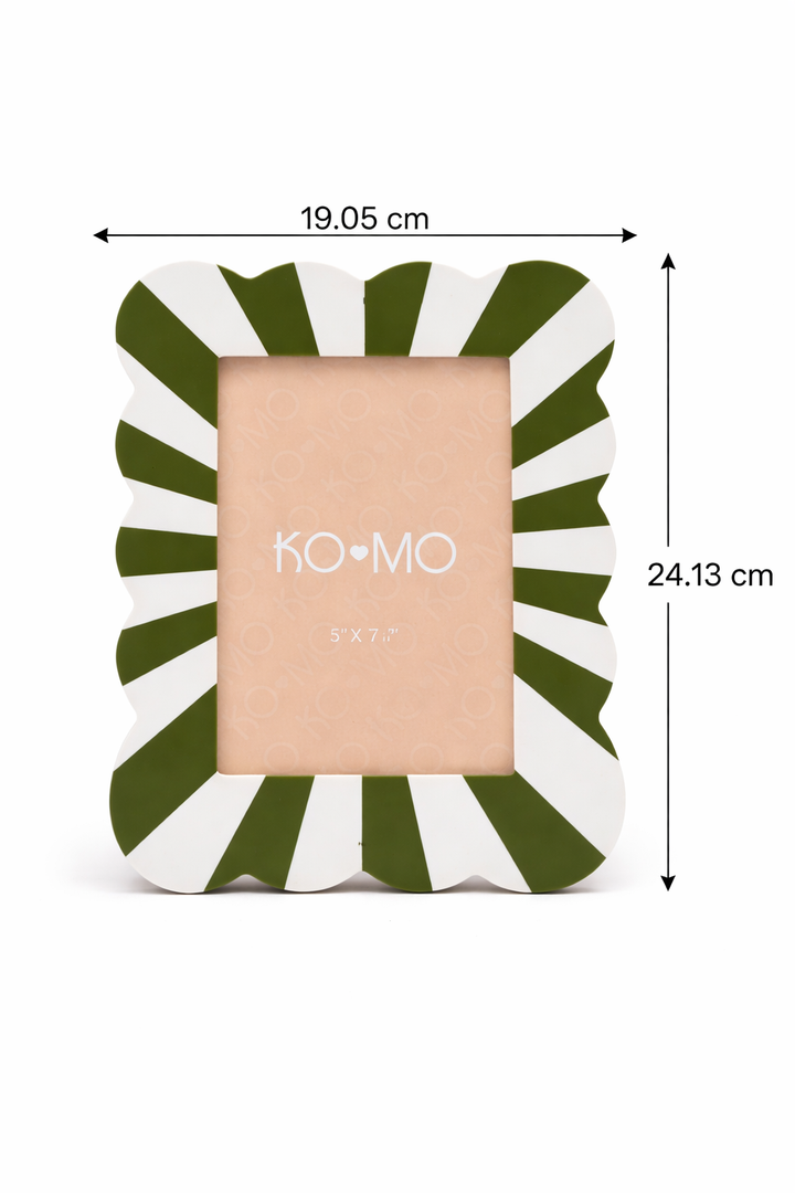 Green & White Scallop Photo Frame 5x7 Inch Resin MDF Décor
