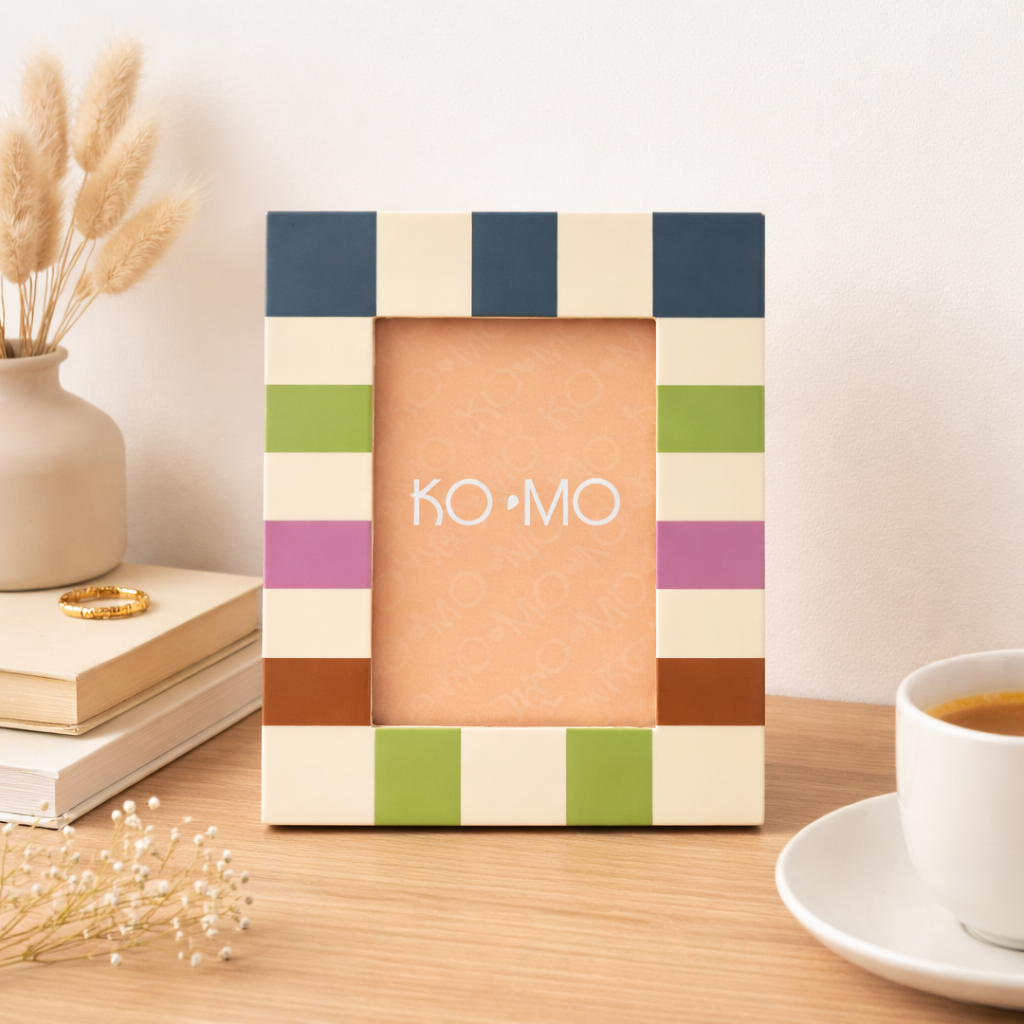 Checkered Resin Photo Frame 4x6 Inch Modern Glossy Décor