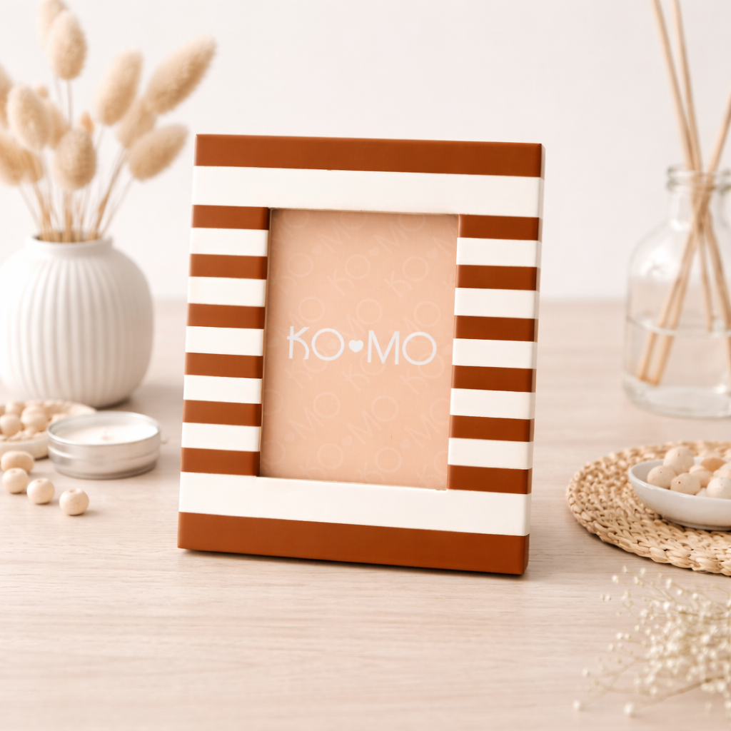 Brown Striped Resin Photo Frame 4x6 Inch Modern MDF Décor