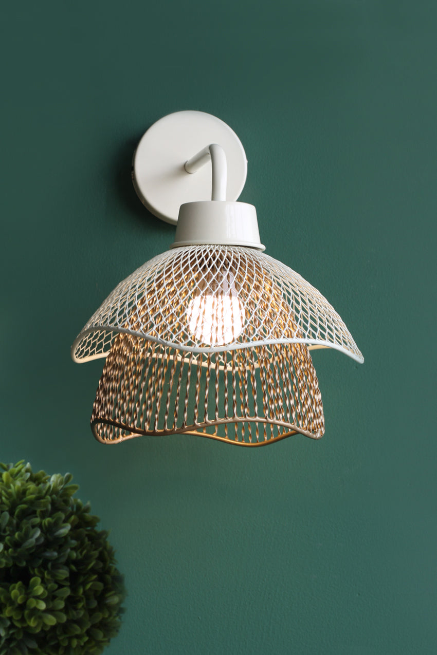 MALLAWI WALL LAMP  /CLASSIC/WALL LAMP/IRON/OFF WHITE, BEIGE AND GOLD FINISH_x000D_