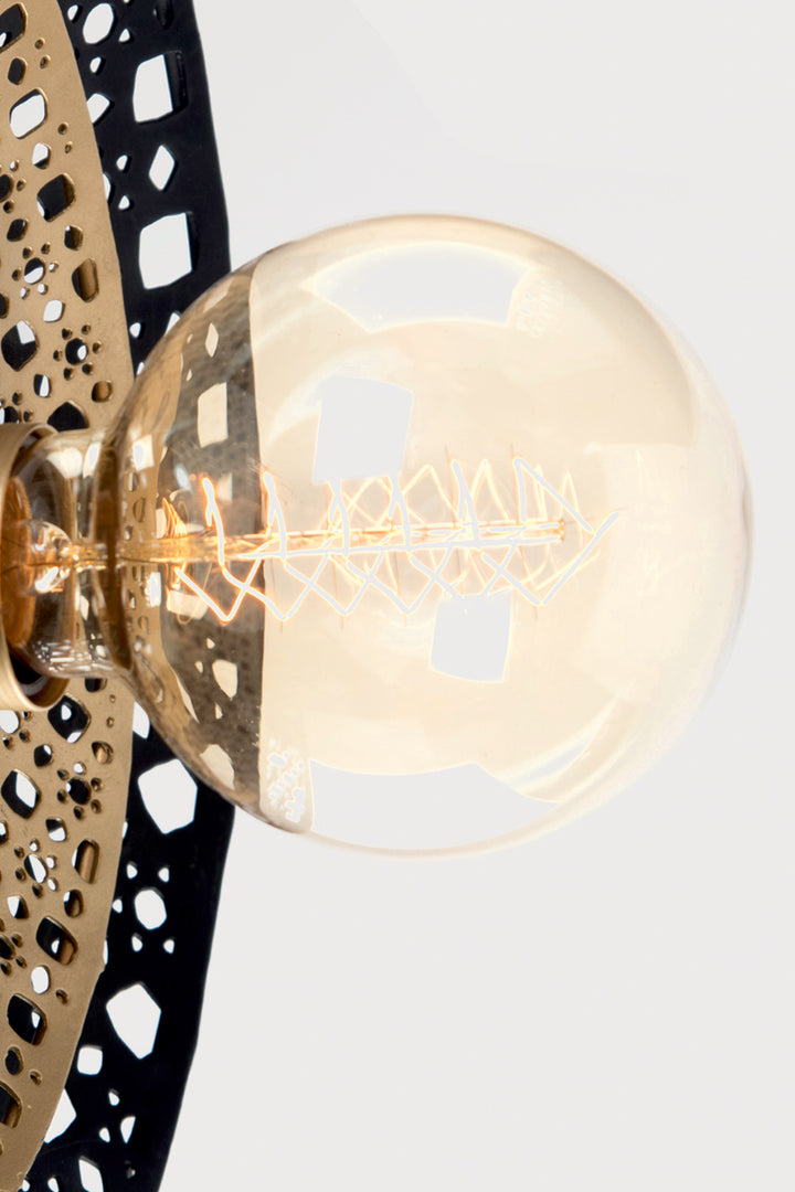 Lámpara de pared clásica de hierro en negro y dorado LOUVER