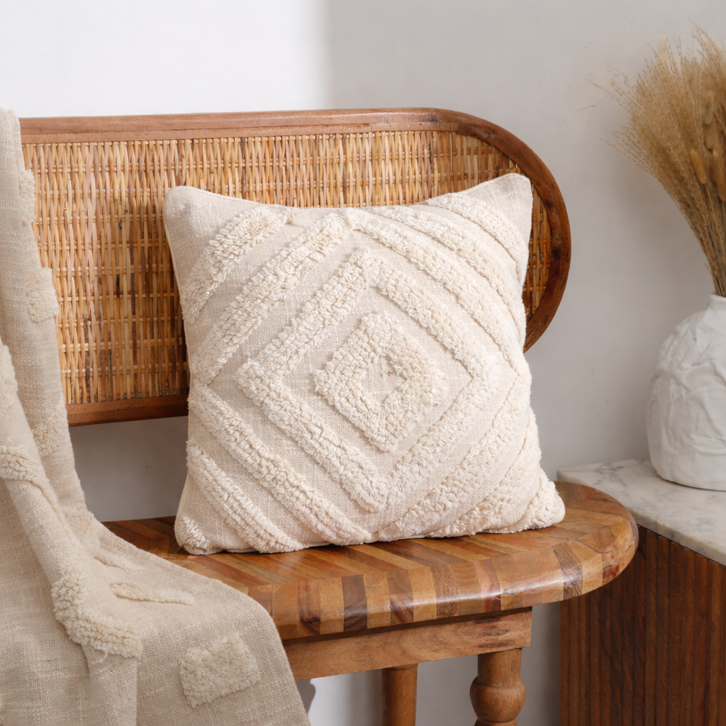 DiamondNest Tufted Cotton Cushion – Natural 40 × 40 cm
