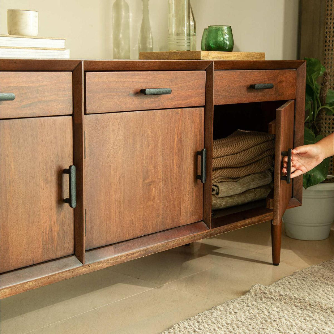 OLD WORLD TRIPLE DRAWER CABINET (WDFNA2791)